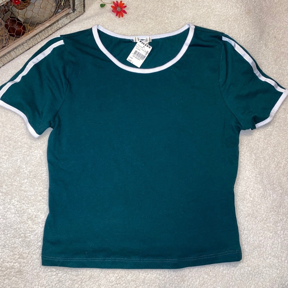 green simple t shirt
